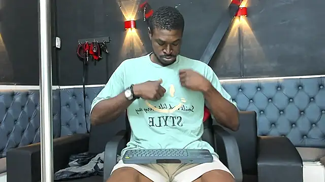 Snapshot of Terrance_z chatting on November 2025 08:23:02 PM Terrance z online show from November 2025 08:23:02 PM