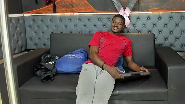 Snapshot of Terrance_z chatting on October 2025 07:58:01 PM Terrance z online show from October 2025 07:58:01 PM