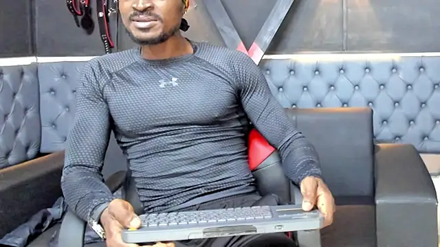 Snapshot of Terrance_z chatting on November 2025 07:25:01 PM Terrance z online show from November 2025 07:25:01 PM