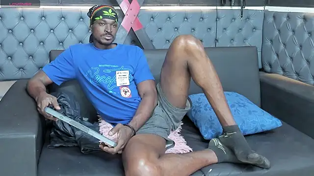 Snapshot of Terrance_z chatting on November 2025 08:09:02 PM Terrance z online show from November 2025 08:09:02 PM