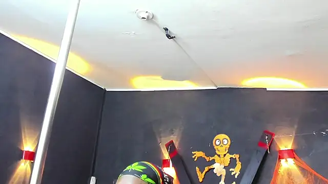 Snapshot of Terrance_z chatting on October 2025 07:59:02 PM Terrance z online show from October 2025 07:59:02 PM