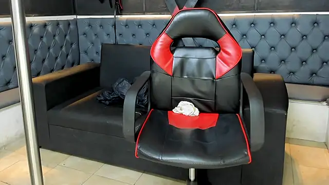 Snapshot of Terrance_z chatting on December 2025 08:04:02 PM Terrance z online show from December 2025 08:04:02 PM