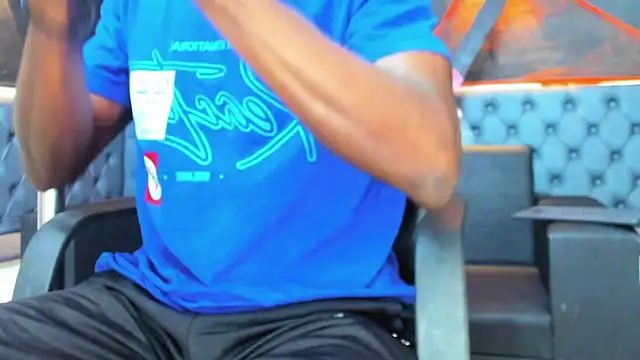 Snapshot of Terrance_z chatting on October 2025 08:52:02 PM Terrance z online show from October 2025 08:52:02 PM