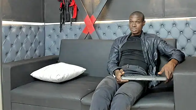 Snapshot of Terrance_z chatting on October 2025 08:13:02 PM Terrance z online show from October 2025 08:13:02 PM