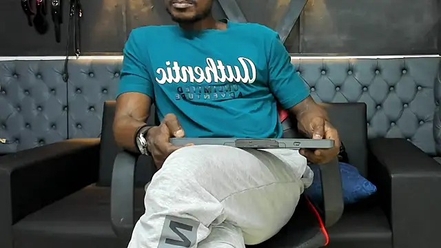 Snapshot of Terrance_z chatting on November 2025 07:47:01 PM Terrance z online show from November 2025 07:47:01 PM