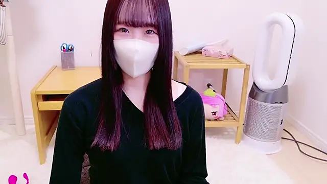 Snapshot of ---momo--- chatting on December 2024 03:44:01 AM ---momo--- online show from December 2024 03:44:01 AM