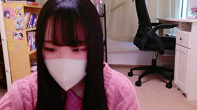 Snapshot of ---momo--- chatting on December 2024 04:09:01 AM ---momo--- online show from December 2024 04:09:01 AM