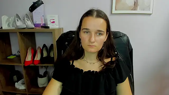 Snapshot of KateDelight chatting on September 2025 06:35:02 PM KateDelight online show from September 2025 06:35:02 PM