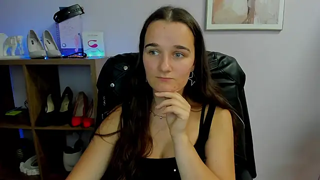 Snapshot of KateDelight chatting on September 2025 02:01:01 PM KateDelight online show from September 2025 02:01:01 PM