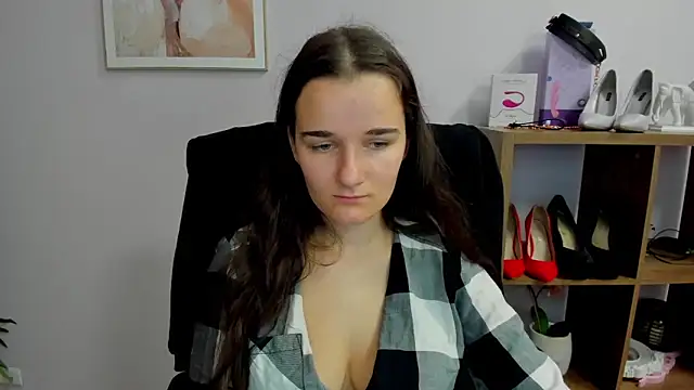 Snapshot of KateDelight chatting on October 2025 06:36:01 AM KateDelight online show from October 2025 06:36:01 AM