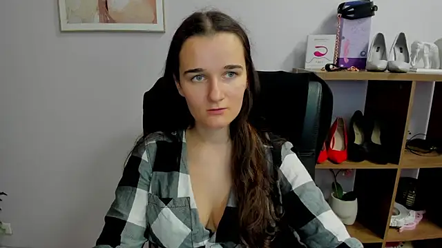 Snapshot of KateDelight chatting on October 2025 01:56:01 PM KateDelight online show from October 2025 01:56:01 PM