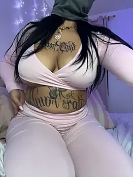 kamila french online show from December 2025 10:32:02 PM