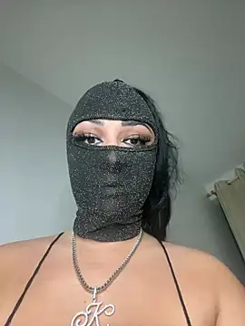 kamila french online show from March 2025 10:51:01 PM