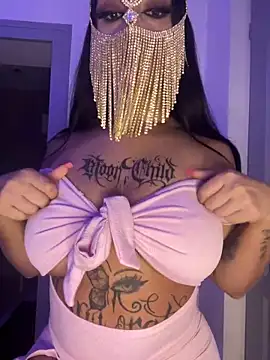 kamila french online show from February 2026 09:26:01 PM