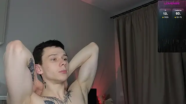 R1mmo   online show from November 2025 04:44:02 PM