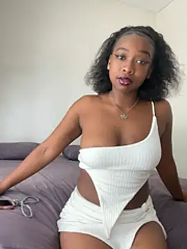 Snapshot of THEBUTTERNUT chatting on February 2026 09:53:02 AM THEBUTTERNUT online show from February 2026 09:53:02 AM