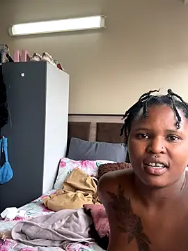 THEBUTTERNUT online show from October 2025 01:32:01 PM