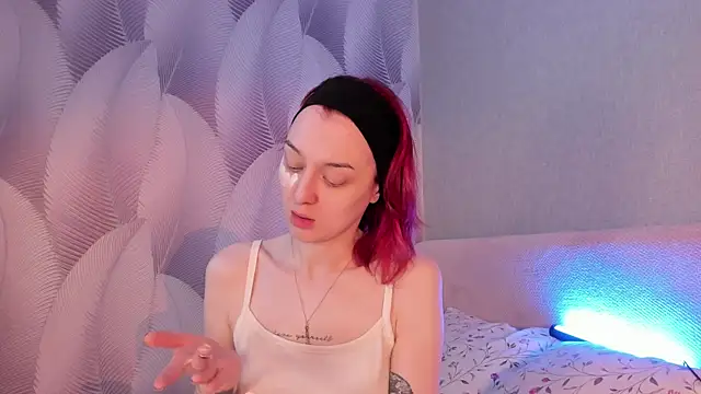 Snapshot of CrystalRey chatting on March 2025 05:21:02 AM CrystalRey online show from March 2025 05:21:02 AM