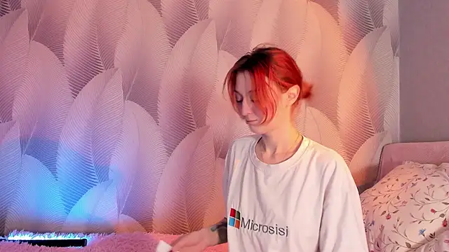 Snapshot of CrystalRey chatting on February 2025 04:57:01 AM CrystalRey online show from February 2025 04:57:01 AM