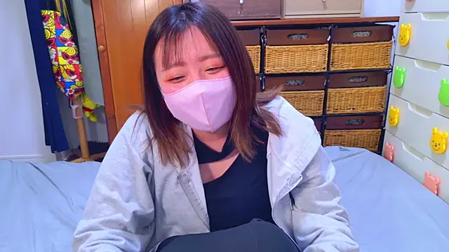 ayu yu xo online show from February 2025 01:20:01 PM