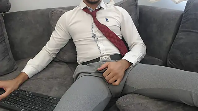Naughtb0y online show from September 2025 10:36:01 AM