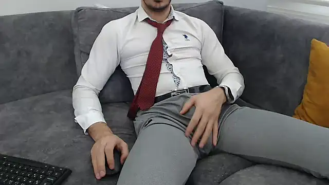 Naughtb0y online show from February 2026 12:12:01 PM