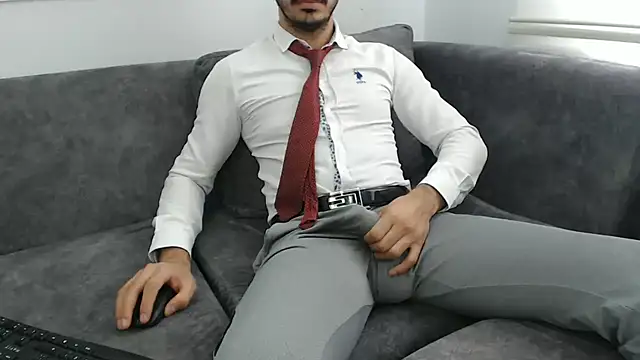 Naughtb0y online show from July 2026 10:44:01 AM