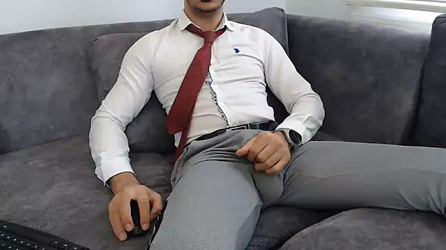 Naughtb0y online show from June 2026 10:27:01 AM
