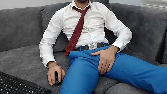 Snapshot of Naughtb0y chatting on November 2025 11:27:02 PM Naughtb0y online show from November 2025 11:27:02 PM