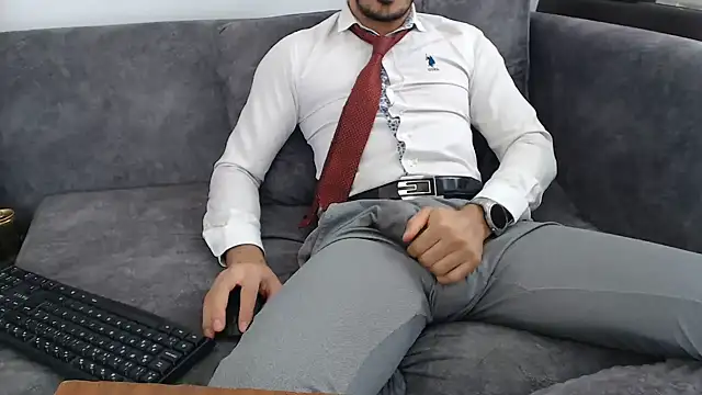 Naughtb0y online show from June 2026 10:31:01 AM