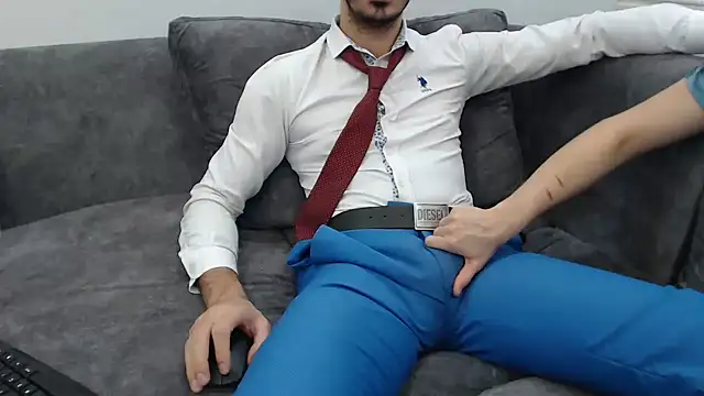 Snapshot of Naughtb0y chatting on December 2025 11:09:02 AM Naughtb0y online show from December 2025 11:09:02 AM