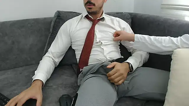 Snapshot of Naughtb0y chatting on May 2026 10:21:01 AM Naughtb0y online show from May 2026 10:21:01 AM