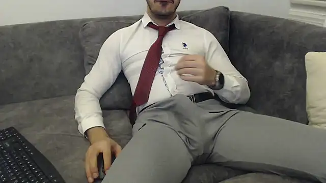 Naughtb0y online show from March 2026 11:20:02 PM