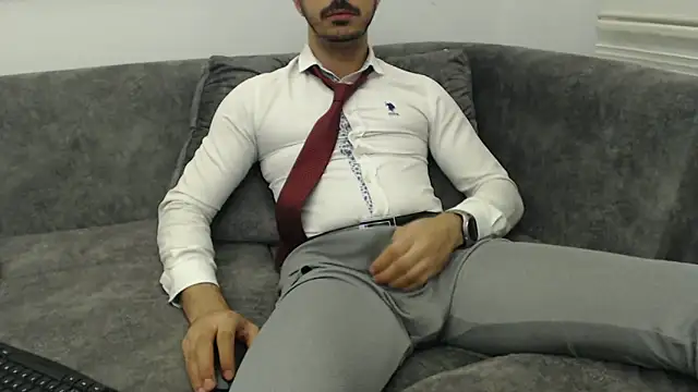 Snapshot of Naughtb0y chatting on May 2026 09:46:01 PM Naughtb0y online show from May 2026 09:46:01 PM