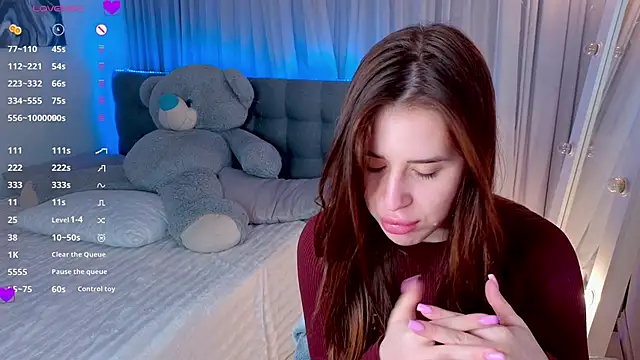 Milkissss online show from March 2026 10:58:01 PM