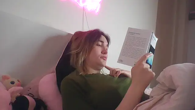 Icy  Diamond online show from November 2025 10:43:02 PM