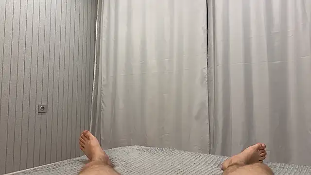pussyrrraw online show from October 2025 05:45:01 PM