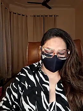 Snapshot of SEXY-Sardarni chatting on July 2026 03:00:02 PM SEXY-Sardarni online show from July 2026 03:00:02 PM