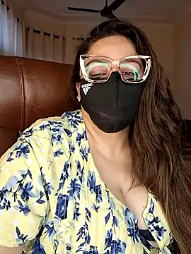 Snapshot of SEXY-Sardarni chatting on April 2026 08:18:02 AM SEXY-Sardarni online show from April 2026 08:18:02 AM