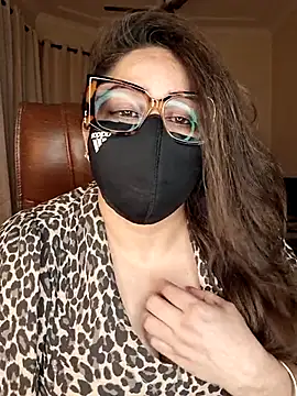 SEXY-Sardarni online show from April 2026 05:30:01 PM