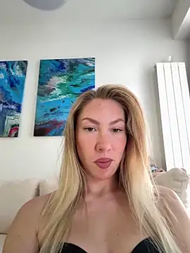 LuisaBecker online show from March 2026 02:00:01 PM