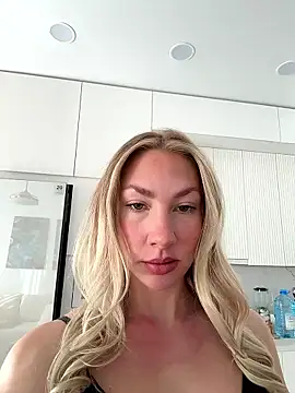 LuisaBecker online show from January 2026 11:49:02 AM