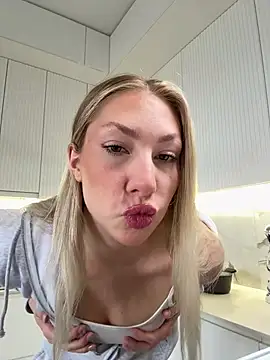 LuisaBecker online show from January 2026 09:49:01 AM