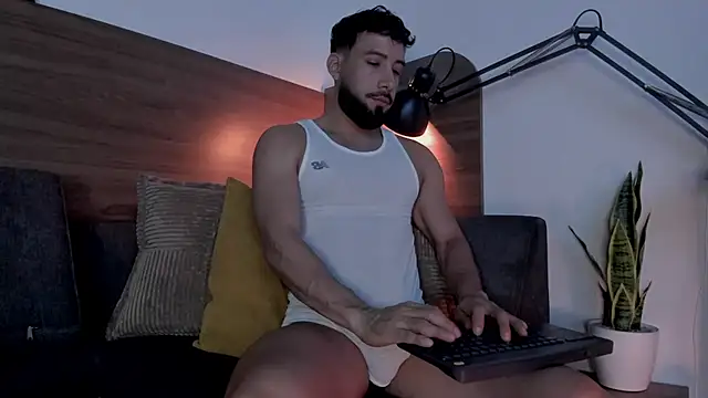 Snapshot of bruno_woods chatting on June 2026 08:35:01 PM bruno woods online show from June 2026 08:35:01 PM