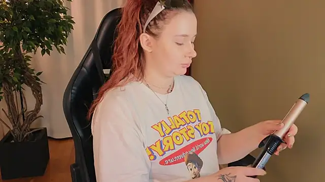 carolina elf online show from November 2025 01:16:02 PM