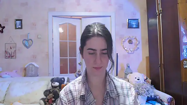 INELIKA online show from November 2025 08:35:01 PM