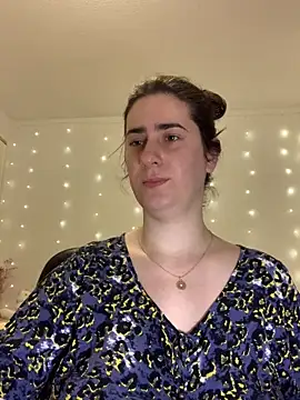 INELIKA online show from April 2026 11:22:02 PM