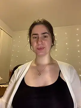 INELIKA online show from April 2026 10:33:02 PM