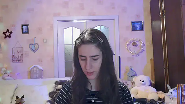 INELIKA online show from November 2025 04:43:02 PM