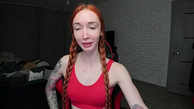 Roxy Silver online show from December 2025 07:59:01 PM